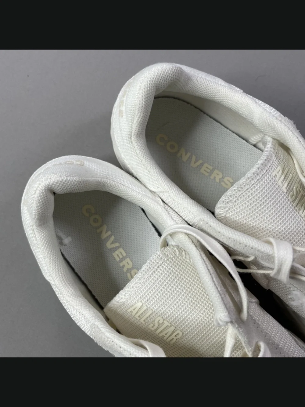 NEW Converse Shoes Womens 9 off white beige suede leather run star trainers